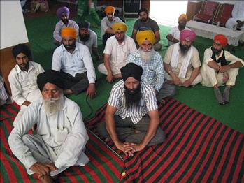 Farmers showing keen interest in the training campaign. 