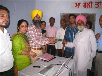 LCCs being distributed to the farmers.