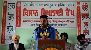 Successful farmer sharing his story of increased yield and better savings