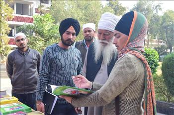 Jasbir Kaur Khalsa interacting with the S. Raja Singh, Chairman of GRD Academy, Ludhiana