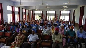 Students express their commitment of grooming themselves as truthful human beings by raising hands.