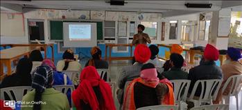 Dr. Varinderpal Singh addressing the audience 