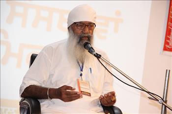 S. Bhagwant Singh Dilawari, Retd. IFS, mesmerized the audience with his life experiences.