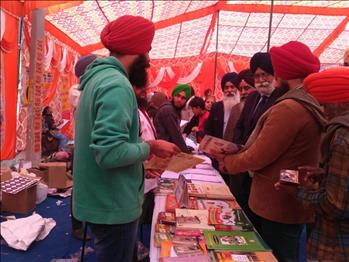 Prof. Sukhdarshan Singh Khehra, Vice-Chancellor, Sri Guru Granth Sahib World University, Fatehgarh Sahib making query related to Atam Pargas books.