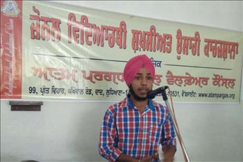 Positive thinker sharing his experience during the workshop.