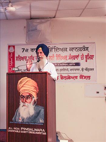Giani Kewal Singh Ji, Ex Jathedar, Takht Sri Damdama Sahiib, Talwandi Sabo sharing his words with the delegates .