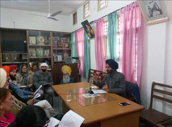 Dr. Varinderpal Singh motivating the attendees to put more efforts in this noble mission.