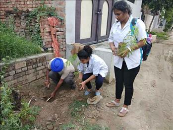 Teamwork in progress for a cleaner and greener tomorrow. 