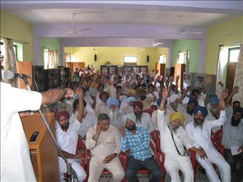 The jam-packed hall showing consent to implement the learnt methods.